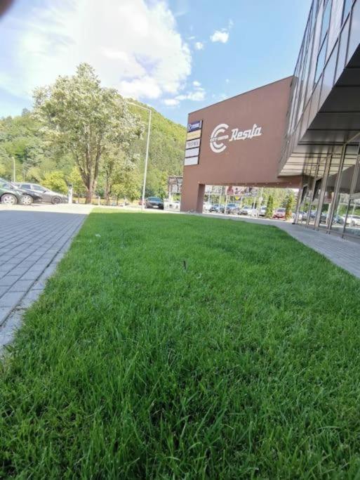 City Center Accommodation 111 Resita Exterior photo