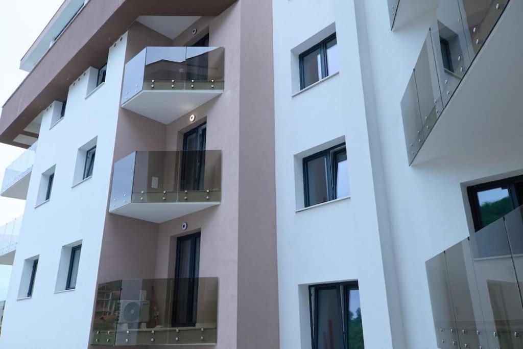 City Center Accommodation 111 Resita Exterior photo